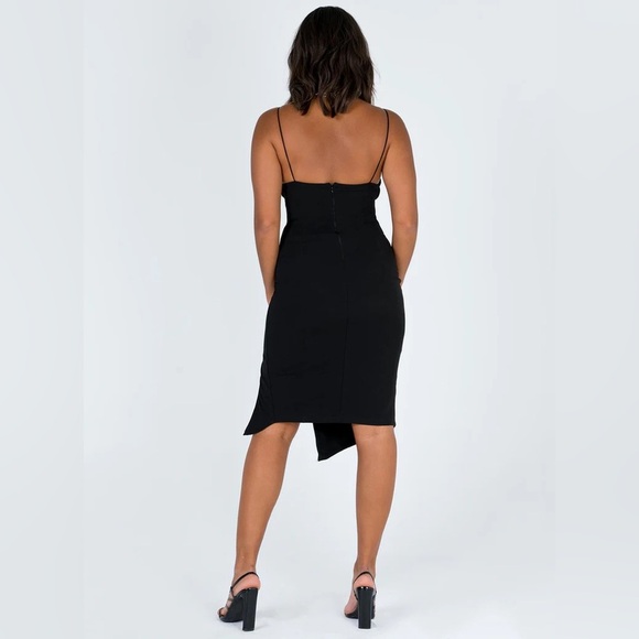 Princess Polly Aero Midi Dress (6) - Picture 3 of 11